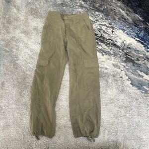 Wild Fable green cargos!!💚
